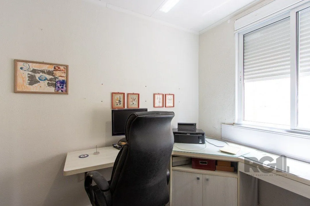 Imagem Casa para Venda - 239m², 5 dormitórios, sendo 1 suites, 2 vagas - Hipica