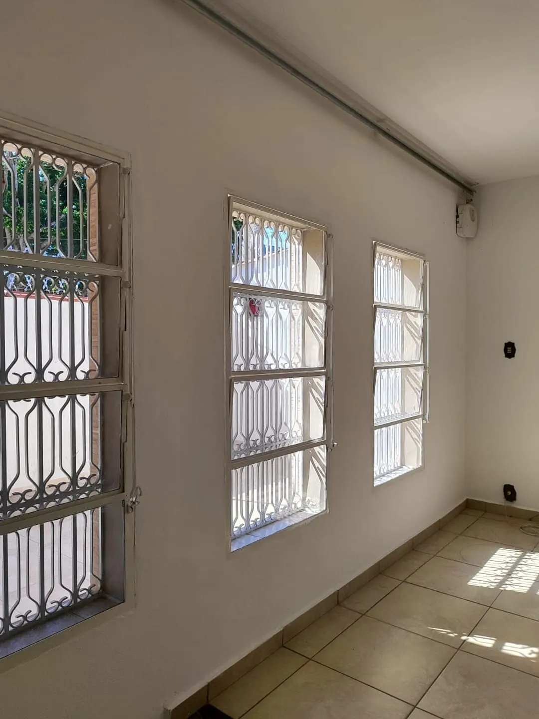 Imagem Casa à venda 3 Quartos, 1 Suite, 4 Vagas, 300M², Aterrado, Tremembé - SP