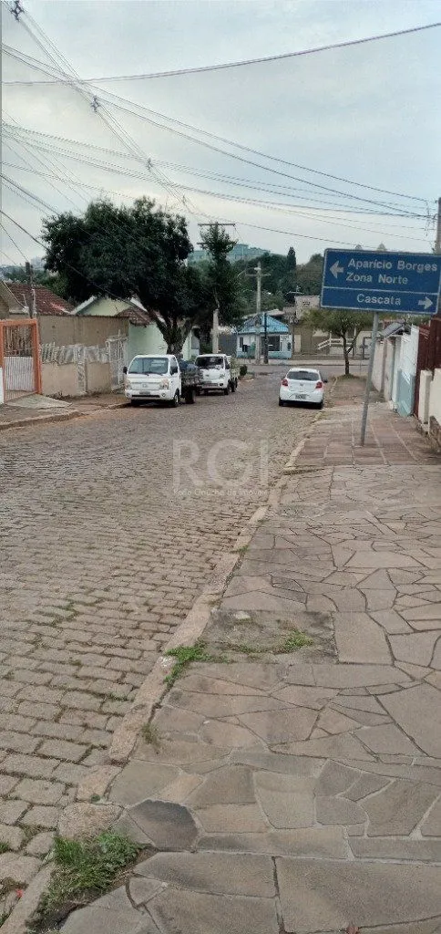 Imagem Casa para Venda - 95m², 2 dormitórios, 3 vagas - Teresópolis
