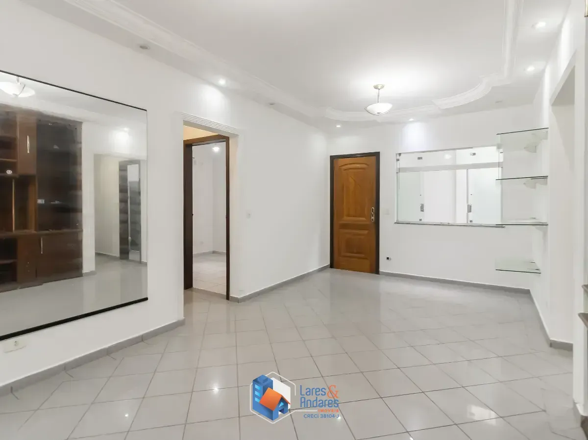 Imagem Casa para venda em Parque Maria Domitila com 5 quartos, sendo 2 suítes, 310m²