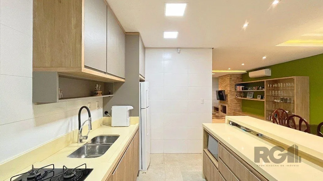Imagem Ótima Casa a venda no bairro Espírito Santo com 3 suítes mobiliada por: R$900.000,00