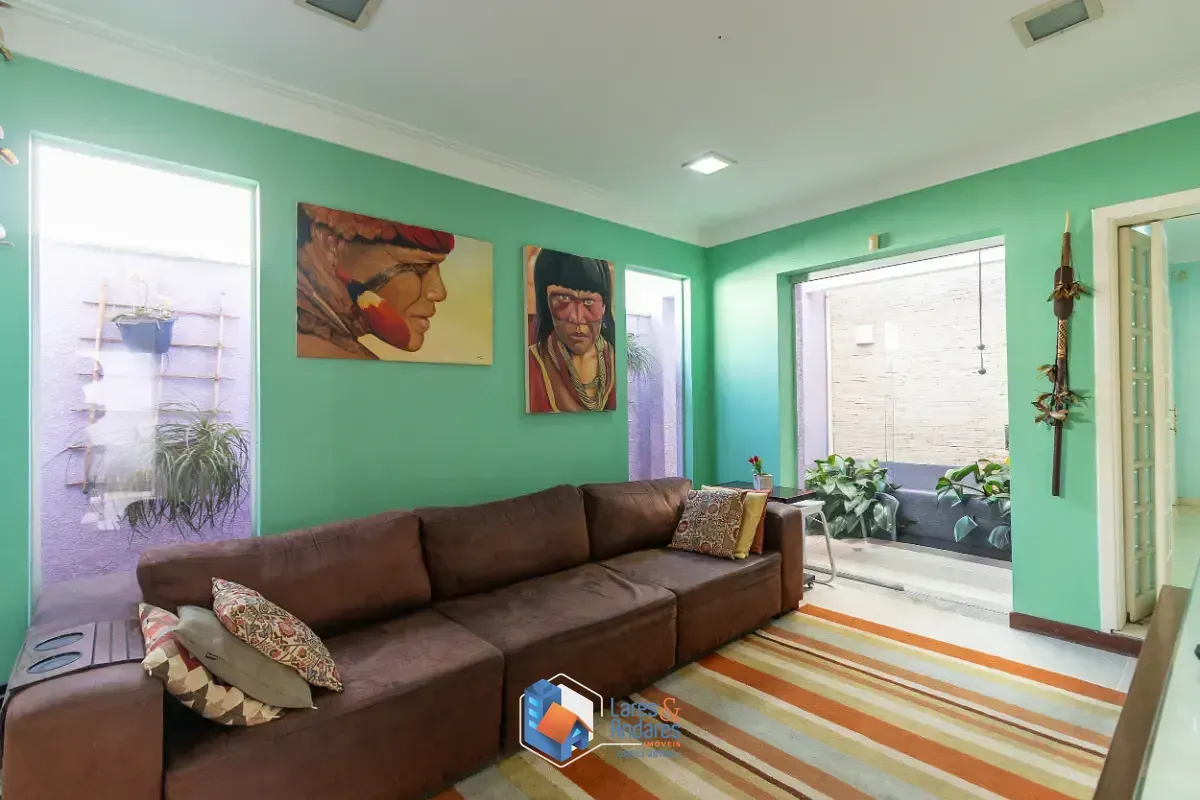 Imagem Casa para venda em Planalto Paulista com 3 quartos, sendo 1 suíte, 320m²