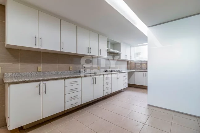 Imagem Apartamento reformado e cheio de charme no miolo do Paraíso. Possui 188m² distribuídos em 03 dorm...