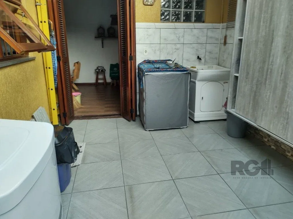 Imagem Casa para Venda - 204m², 4 dormitórios, 3 vagas - Scharlau