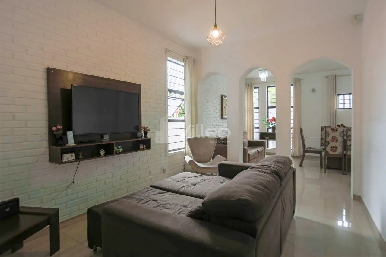 Foto do imóvel Casa de esquina com 2 casas no mesmo terreno, ideal para morar com a família ou ter uma segunda ren...