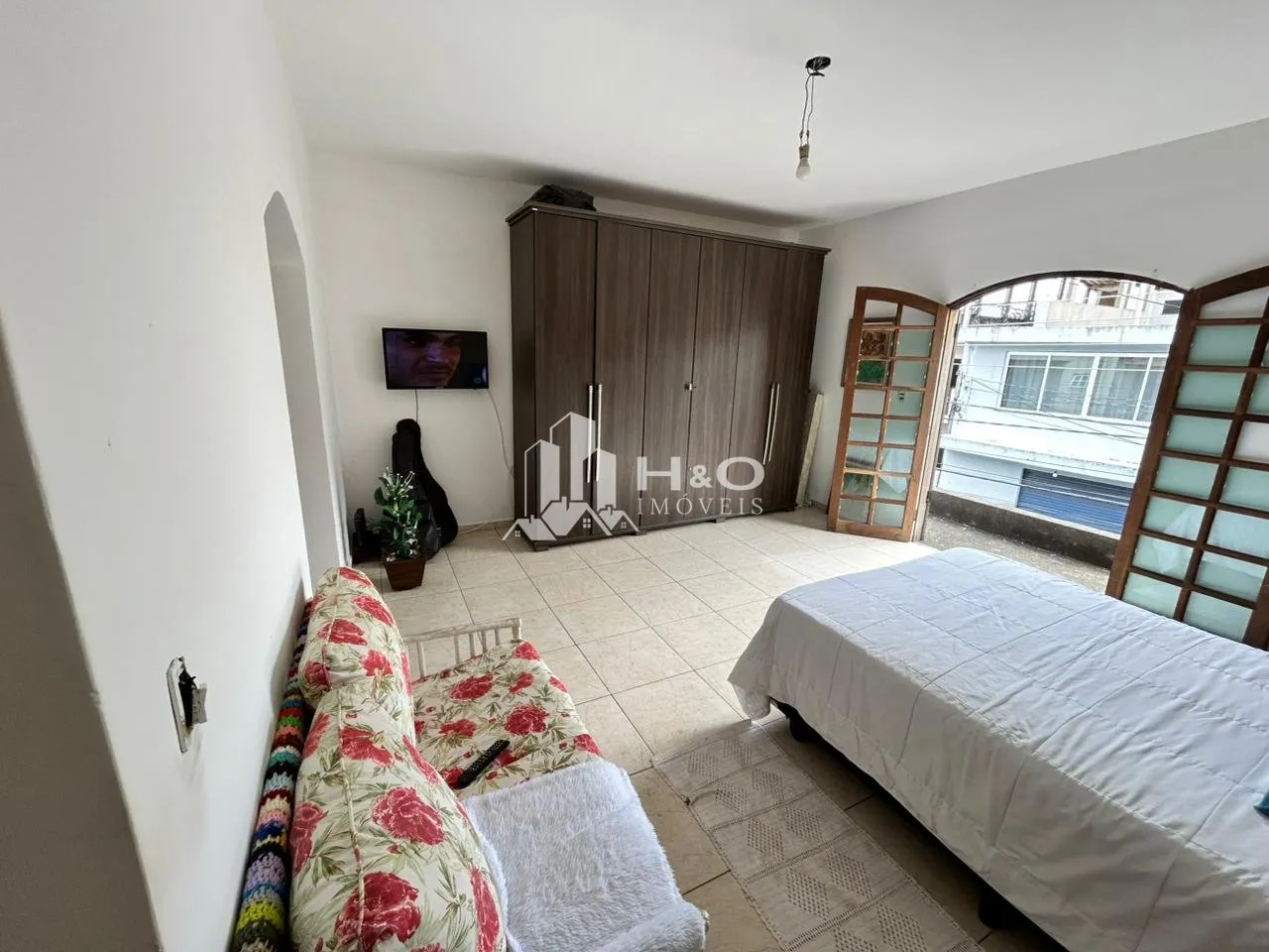 Imagem Casa Ampla à Venda na Fazenda Aricanduva - 4 Dormitórios, Suíte, Edícula e Quintal! 200m2 - R$545.000,00