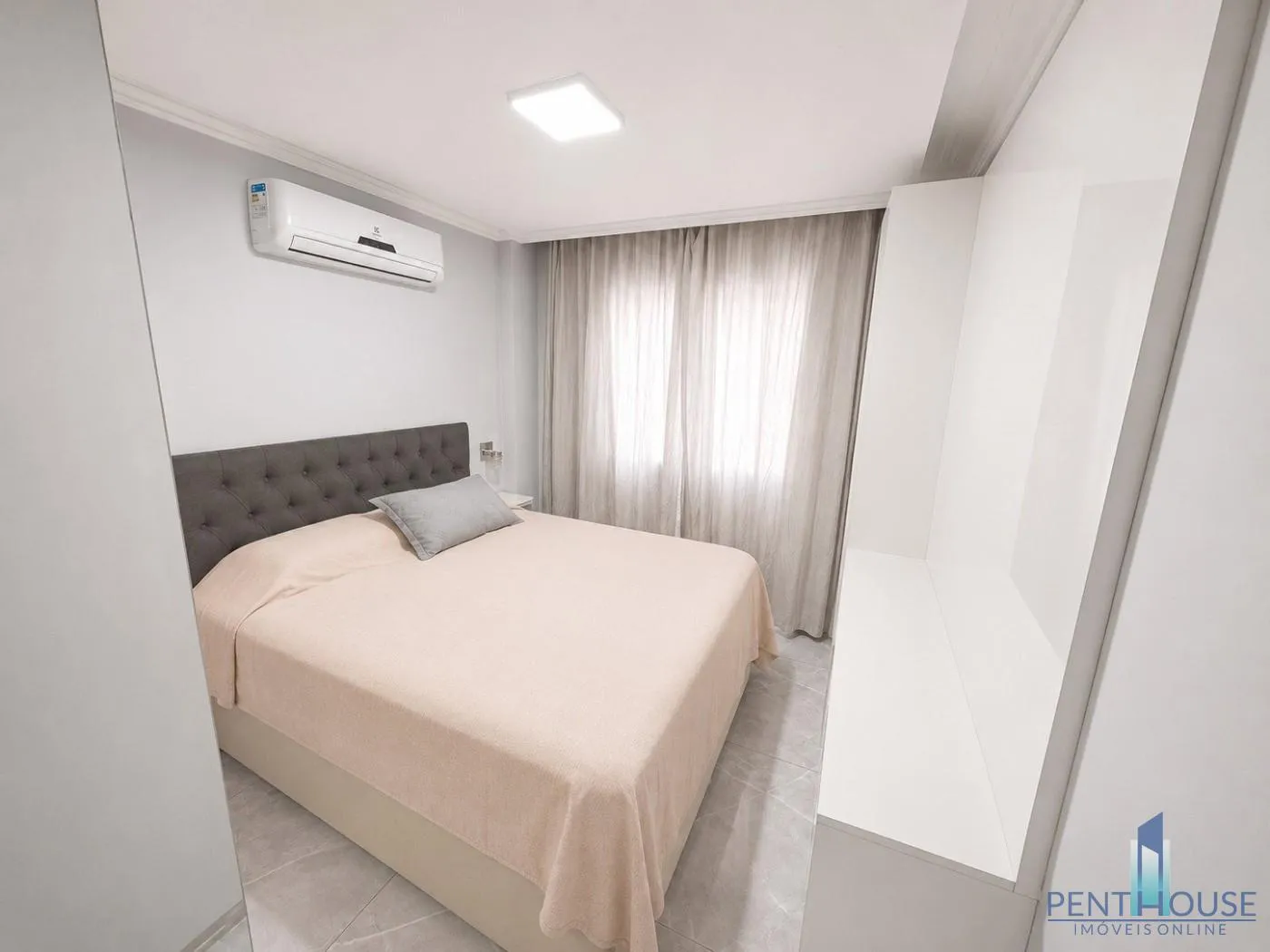 Imagem Apartamento Zona Central para Venda em Balneário Camboriú, CENTRO, 2 dormitórios, 1 suíte, 2 banheiros, 1 vaga
