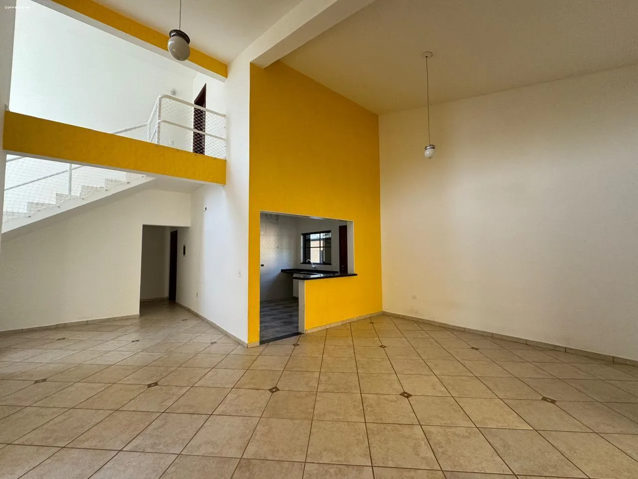 Imagem Sobrado para Venda em São Sebastião, São Francisco da Praia, 3 dormitórios, 2 suítes, 4 banheiros, 3 vagas