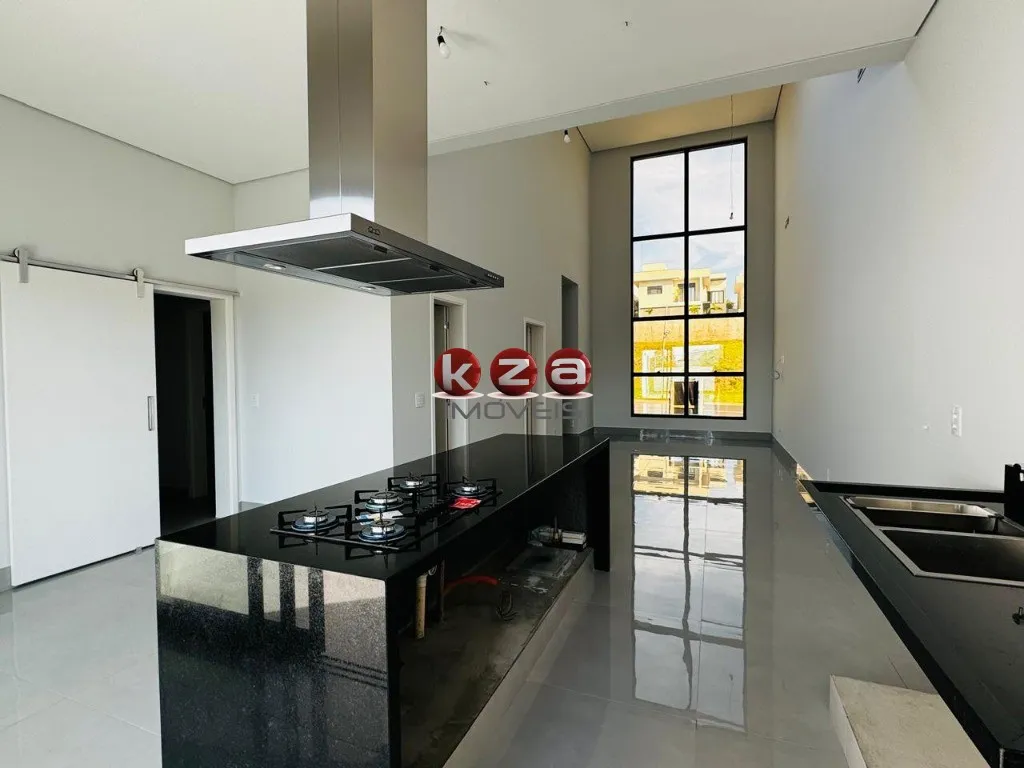 Imagem Casa térrea mobiliada em condomínio à venda em Valinhos-SP, Condomínio MontAlcino com 3 suítes, piscina e 175m². Venha conferir!