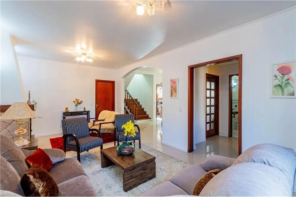 Imagem Ampla casa com 3 Dormitórios 293m² e Pátio amplo Próximo a Adda Mascarenhas