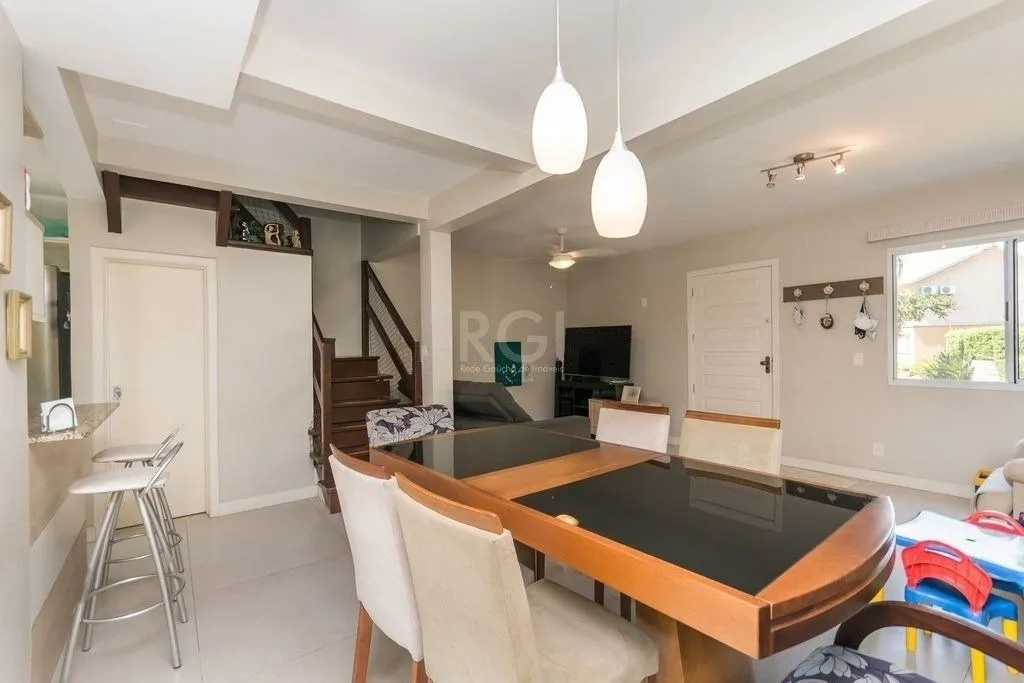 Imagem Casa Condominio para Venda - 178,00 m², 3 dormitórios, sendo 2 suites, 2 vagas - Alto Petrópolis