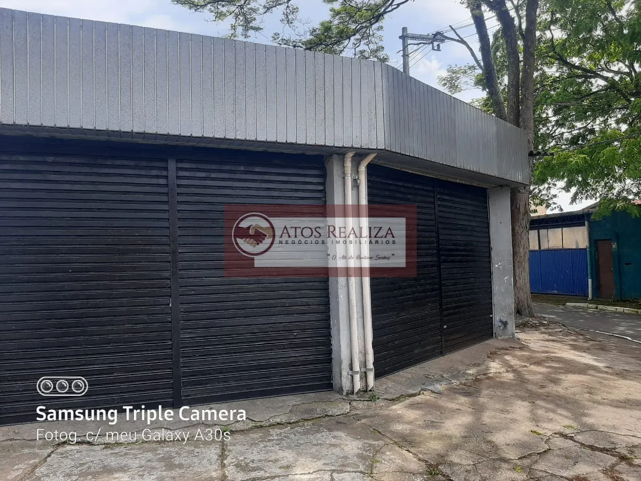 Imagem Aluga-se Galpão de Esquina em Jardim Cliper - São Paulo