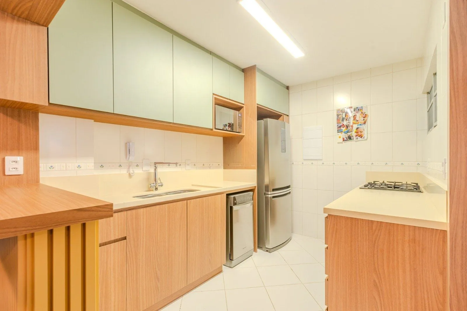 Imagem Apartamento de 3 dormitórios á venda no Bairro Cristal, Porto Alegre