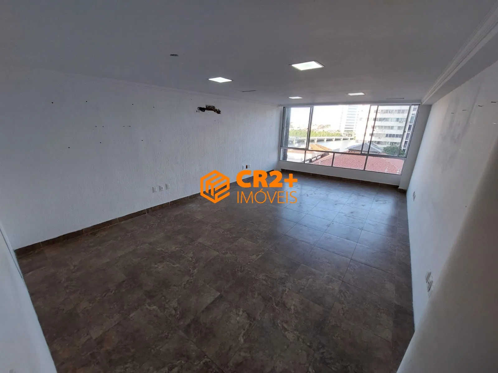 Imagem Vendo Sala Comercial no Empresarial Domar com vista linda do Recife!