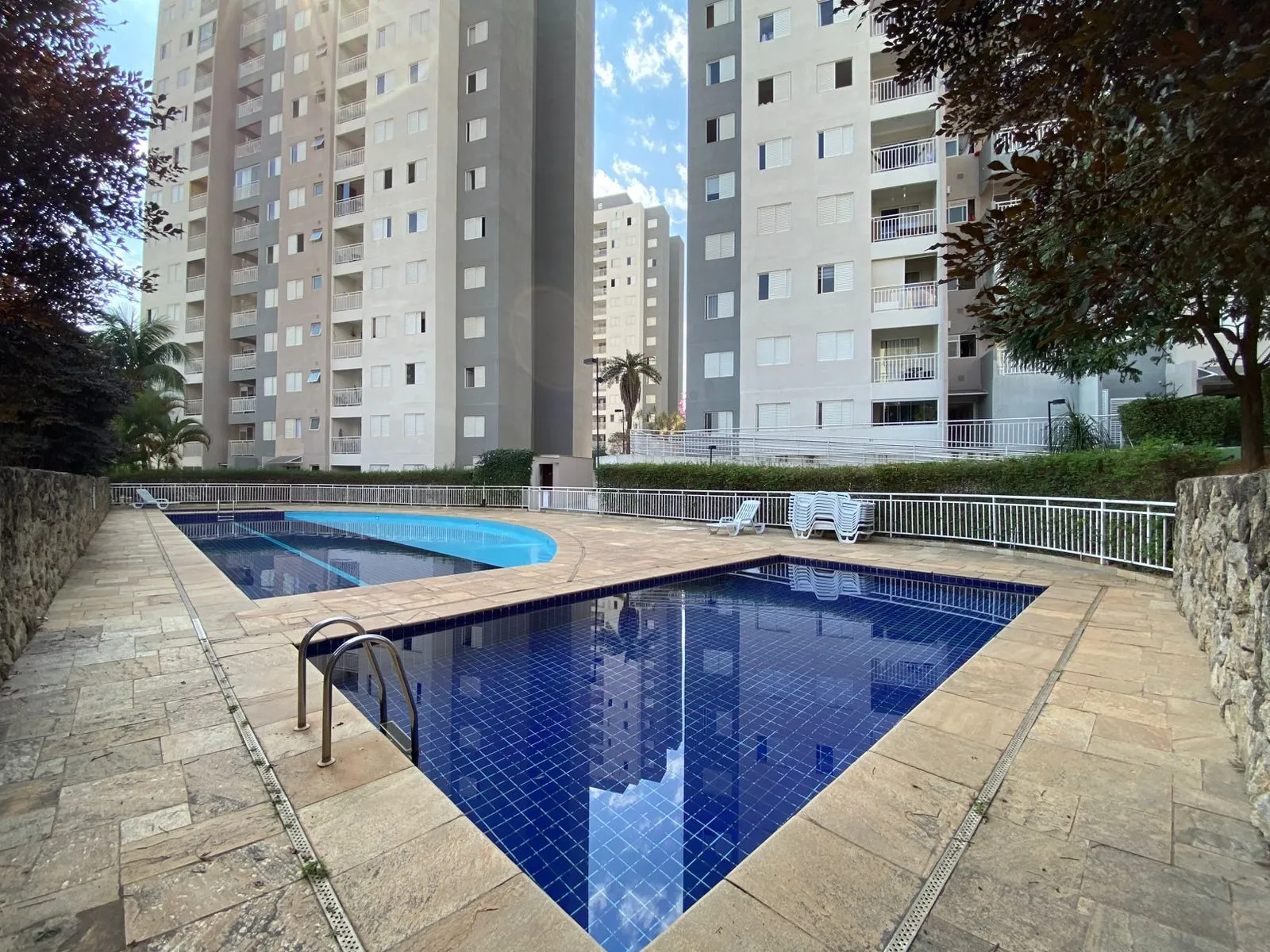 Imagem Apartamento à venda no Campolim com 2 dormitórios, varanda gourmet e 2 vagas de garagem