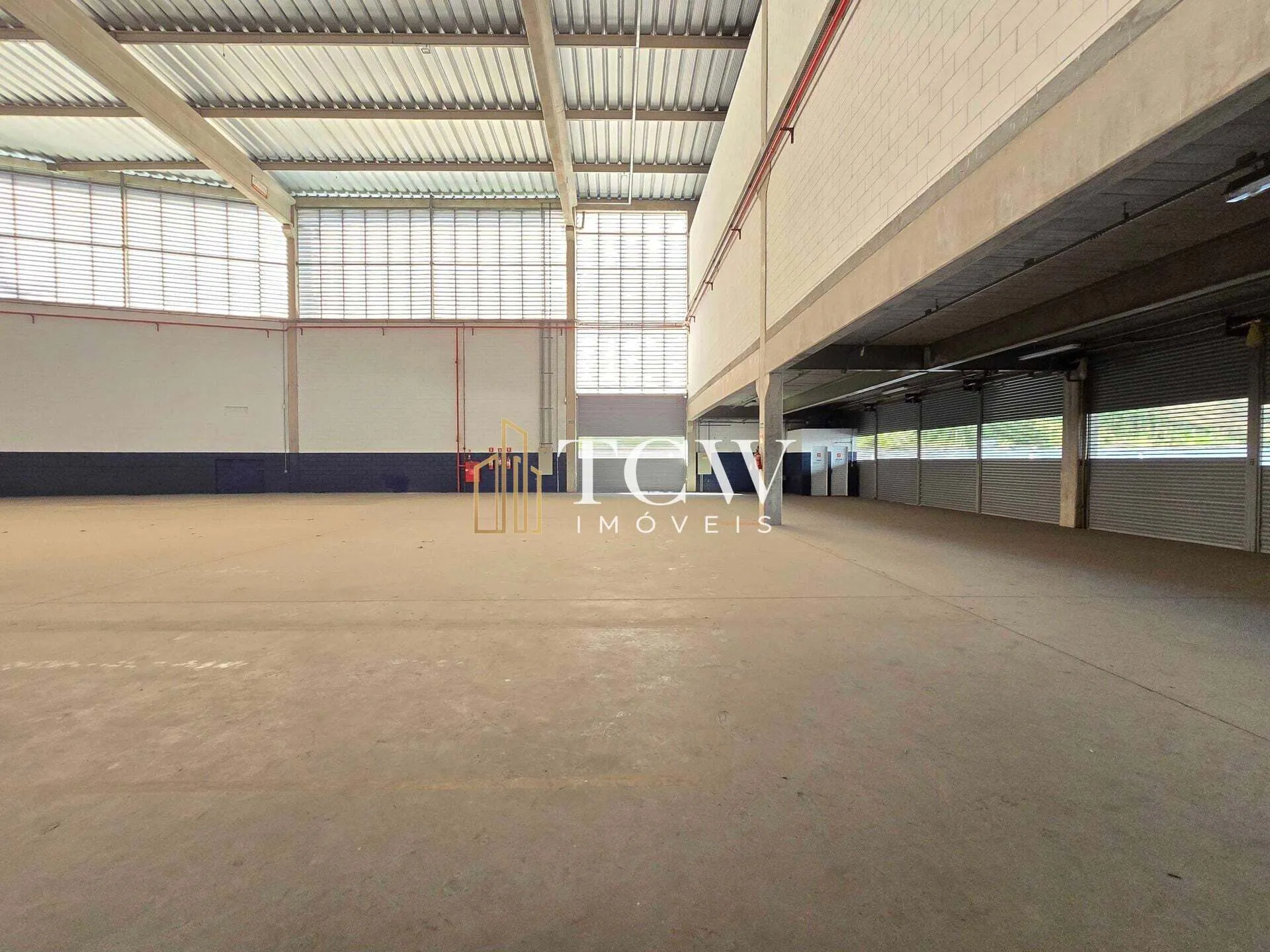 Foto do imóvel Galpão Logístico com 8 Docas para Locação em Guarulhos/SP | 5.000 m²
