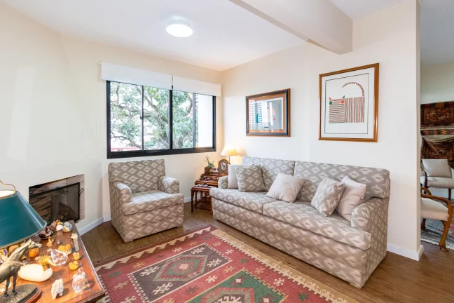Imagem APARTAMENTO CAMPO BELO 110,00 M ÁREA ÚTIL 3 DORMITÓRIOS 1 DELES SUÍTE LAVABO SALA 3 AMBIENTES LAREIRA COZINHA AREA SERVIÇO 2 VAGAS PISCINA FITNESS