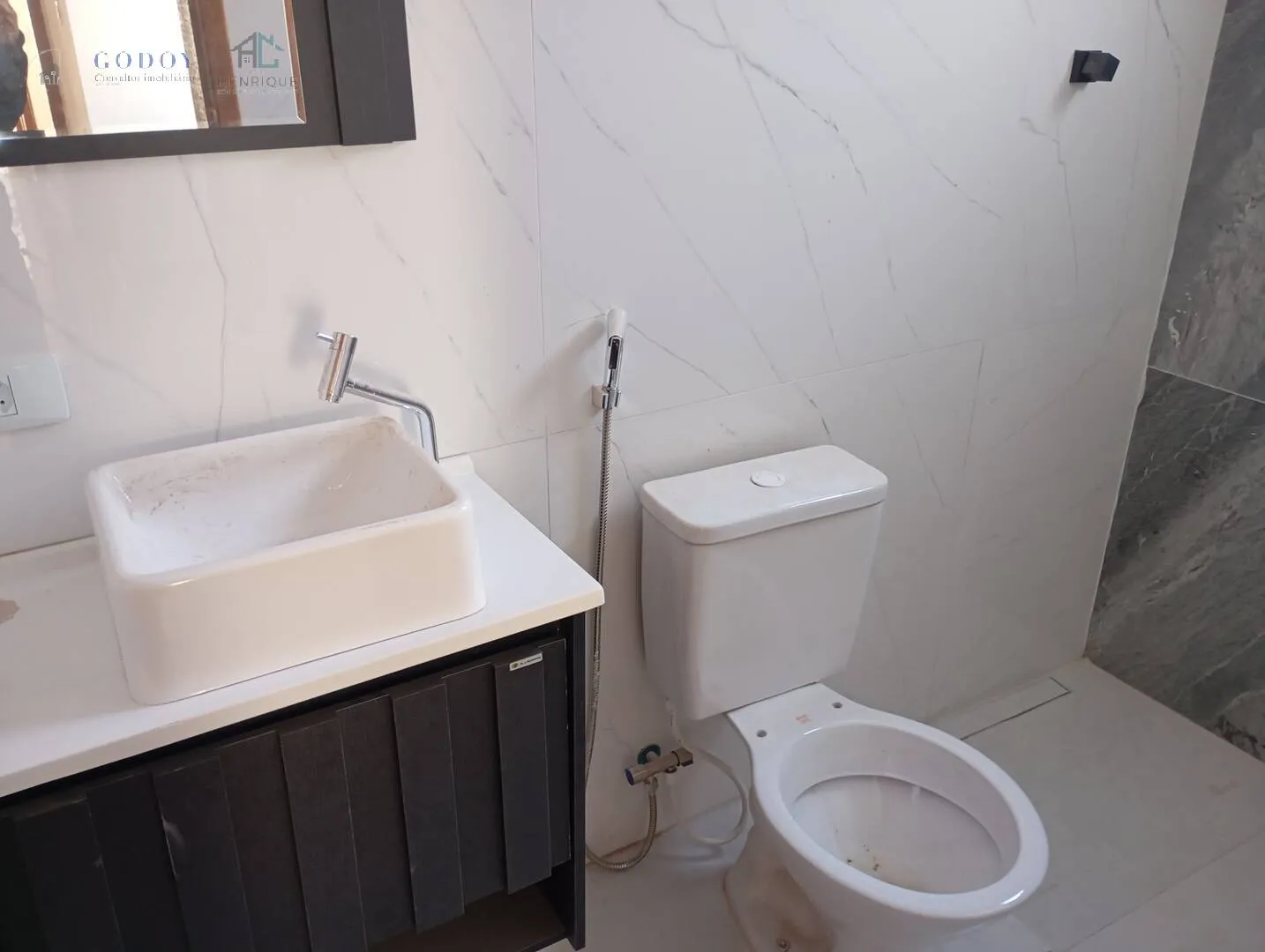 Imagem Casa térrea com excelente acabamento e ótima localização!