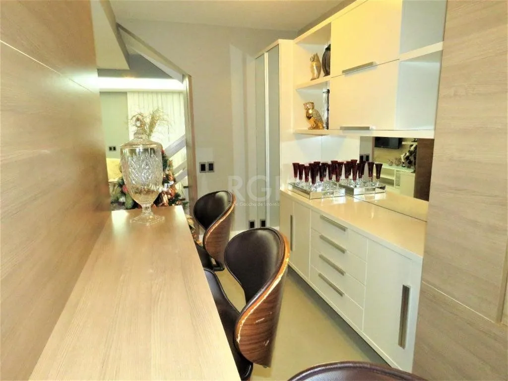 Imagem Ótima casa com 2 dormitórios com suíte master para Comprar
