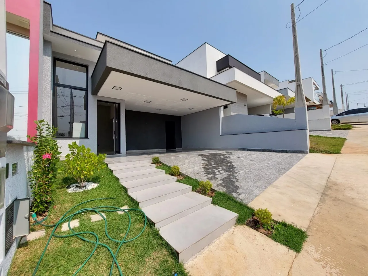 Foto do imóvel Impecável casa à venda em Sorocaba-SP, Wanel Ville: 3 quartos, 3 suítes, 145 m² de área, 4 banheiros e 2 vagas. Confira já! em WANEL VILLE, SOROCABA - SP