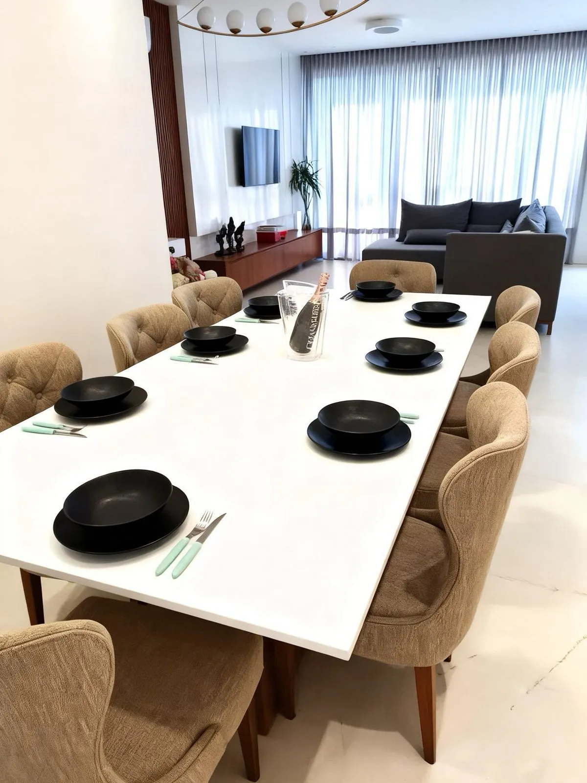 Imagem LUXO NA QUADRA DO MAR EM MEIA PRAIA ITAPEMA: 127m² MOBILIADO COM 3 SUÍTES E 3 VAGAS