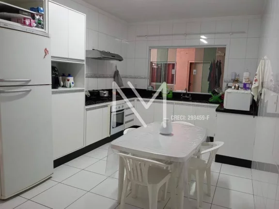 Imagem Casa a Venda 3 Quartos 1 Suíte 180m² Ótima localização - Parque Industrial