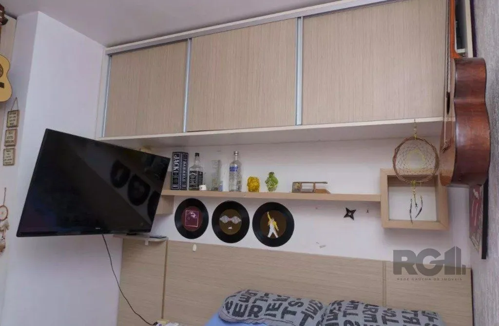 Imagem Casa 164m², 3 dormitórios, 3 vagas no bairro Jardim Carvalho