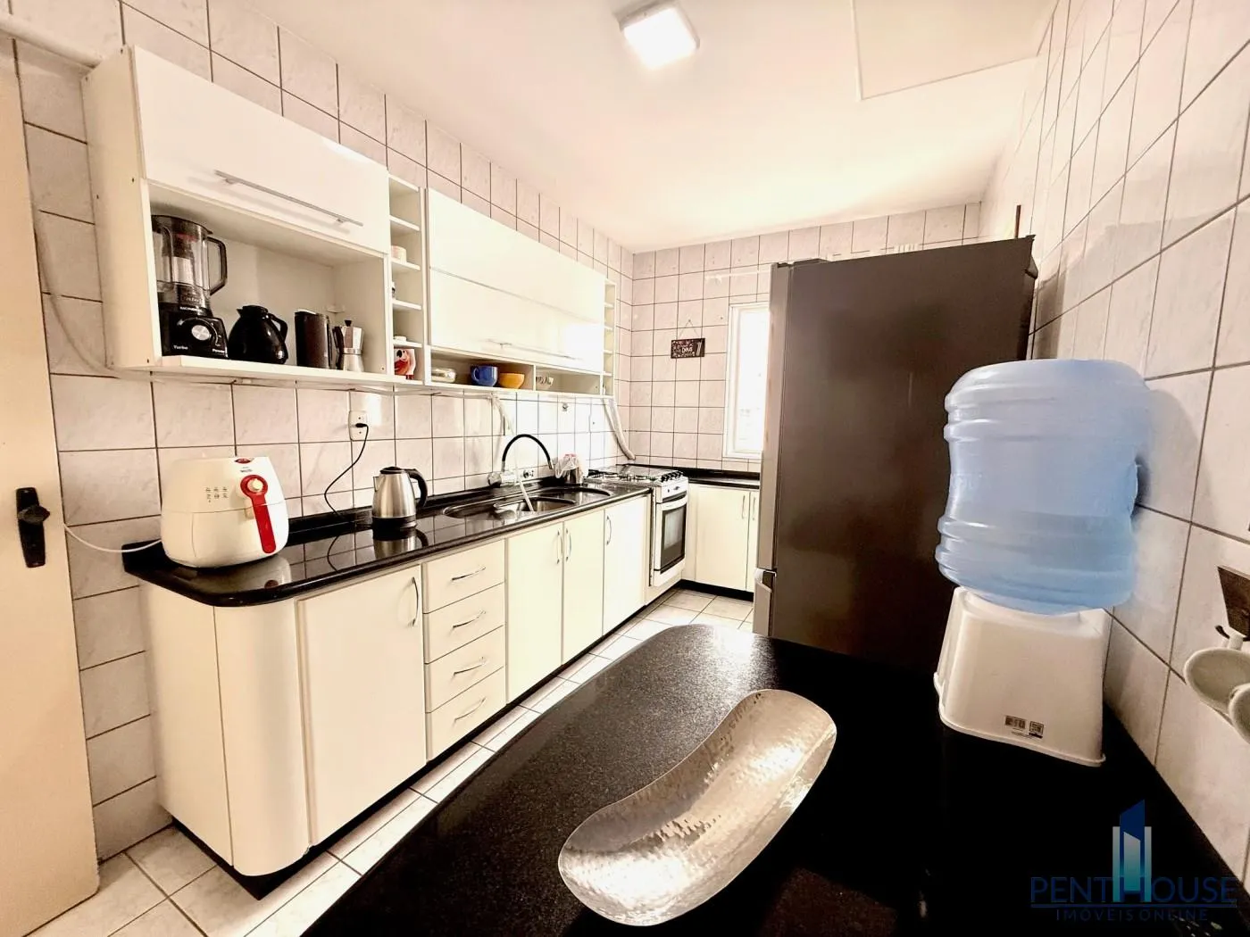 Imagem Apartamento Zona Central para Venda em Balneário Camboriú, CENTRO, 2 dormitórios, 1 suíte, 2 banheiros, 1 vaga