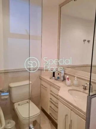 Imagem Ótimo apartamento em Higienópolis com 312m² de área privativa, 4 suítes e 4 vagas na garagem. E...