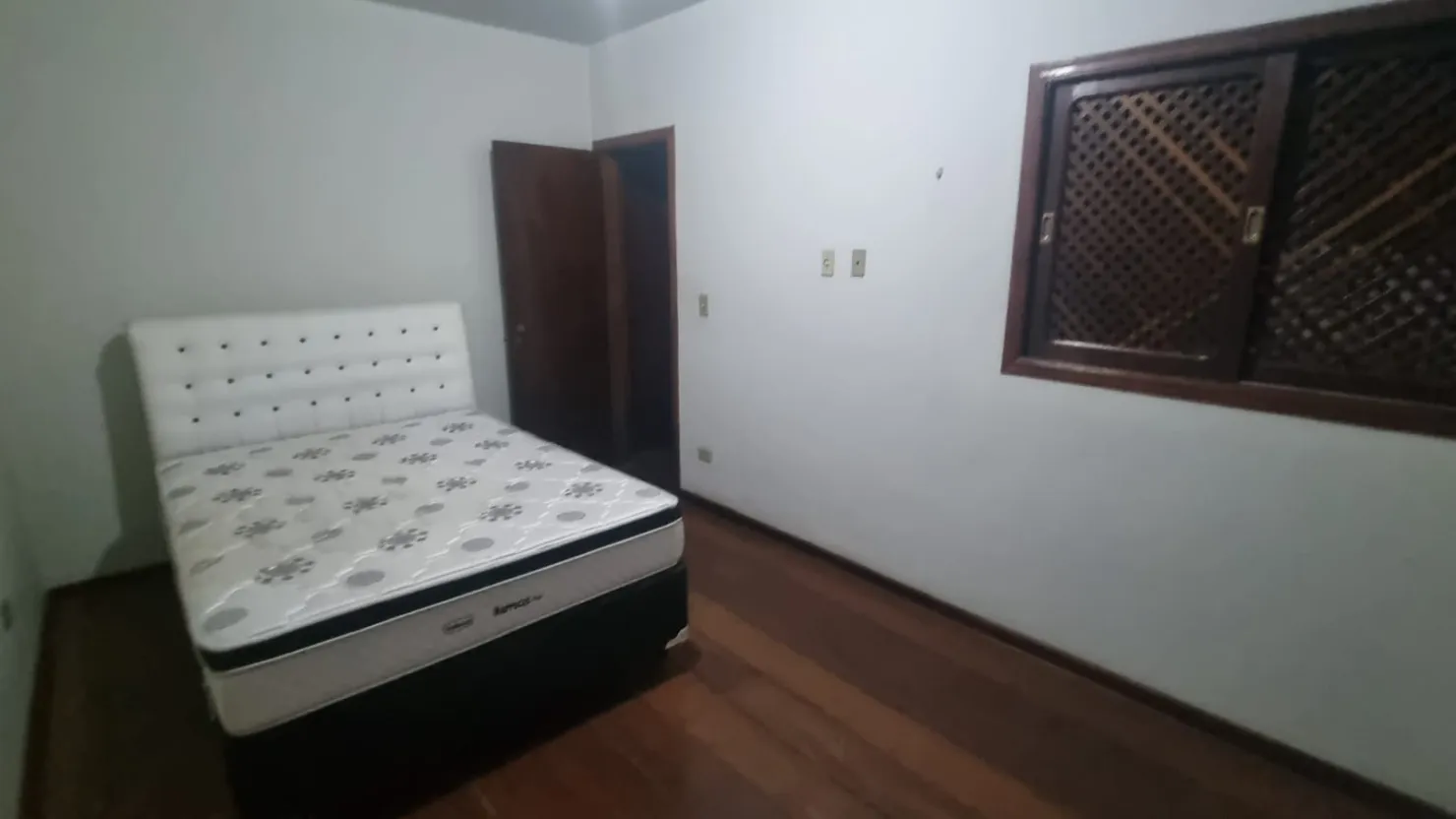 Imagem Sobrado à venda - 4 dormitórios (1 Suite)