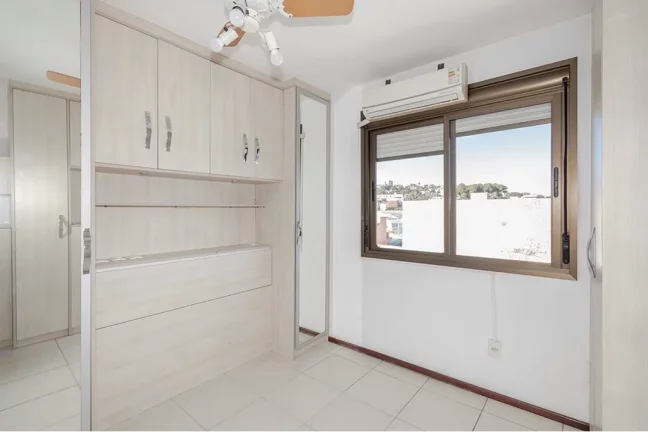 Imagem Apartamento para venda no bairro Medianeira em Porto Alegre