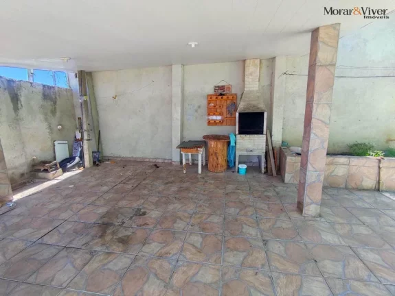 Imagem Sobrado para Venda em São José dos Pinhais, Ipê, 3 dormitórios, 2 banheiros, 2 vagas