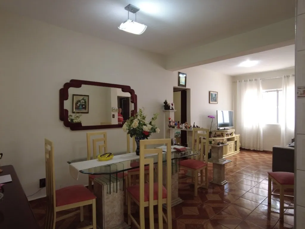 Imagem Sobrado de Luxo na Vila Lucinda em Santo André - 5 Quartos, 1 Suíte, 3 Banheiros, 4 Vagas de Garagem - 435m²
