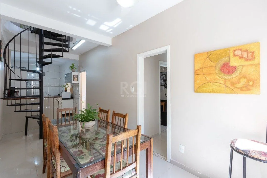 Imagem Sobrado para Venda - 150m², 3 dormitórios, sendo 1 suites, 1 vaga - Morro Santana