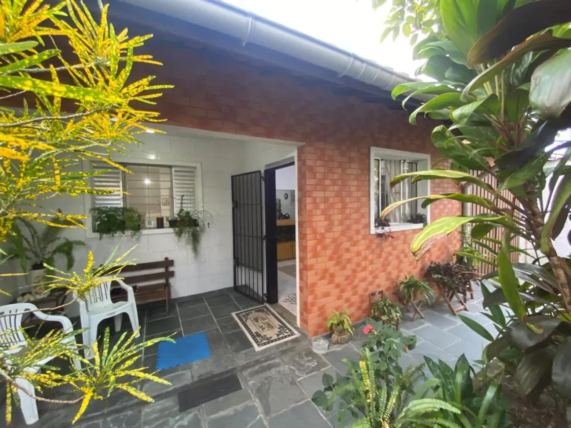 Imagem CASA COM 02 DORMITÓRIOS E ACEITA FINANCIAMENTO BANCÁRIO NO JARDIM SUARÃO EM ITANHAÉM
