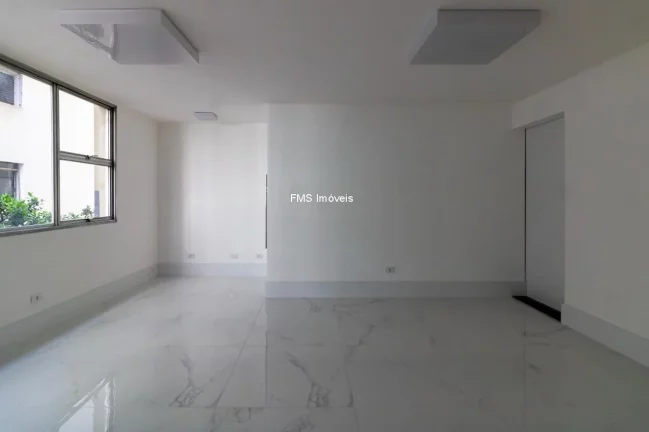 Imagem Apartamento com 4 Quartos e 2 Suítes em Santa Cecília, São Paulo - 120m² - Imperdível!