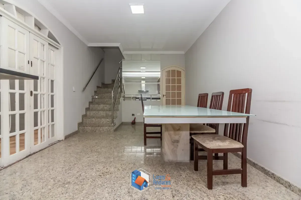Imagem Sobrado para venda em Jardim Avelino com 3 quartos, sendo 1 suíte, 207m²