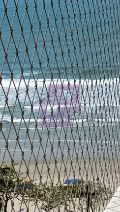 Imagem Pitangueiras 50 metros do mar !