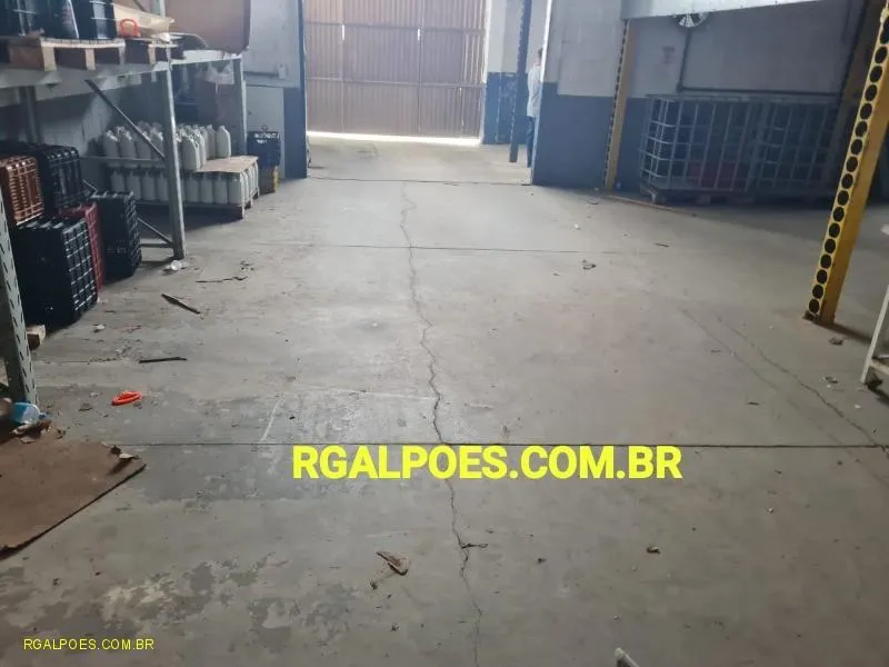 Imagem Galpão para Venda em DUQUE DE CAXIAS, Figueira, 2 banheiros