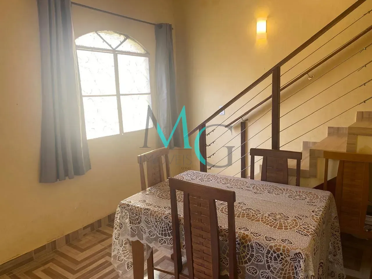 Imagem Excelente casa duplex à venda, em Paciência com 2quartos sendo suítes, rodeado pela natureza.