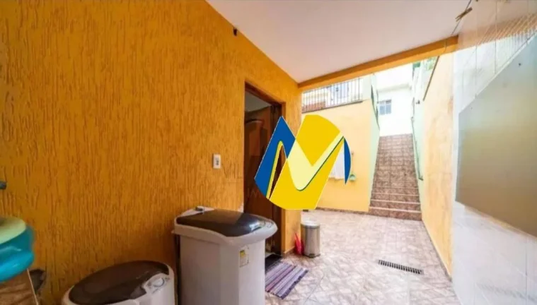 Imagem Sobrado amplo com 3 dormitórios e cozinha planejada - pronto pra morar