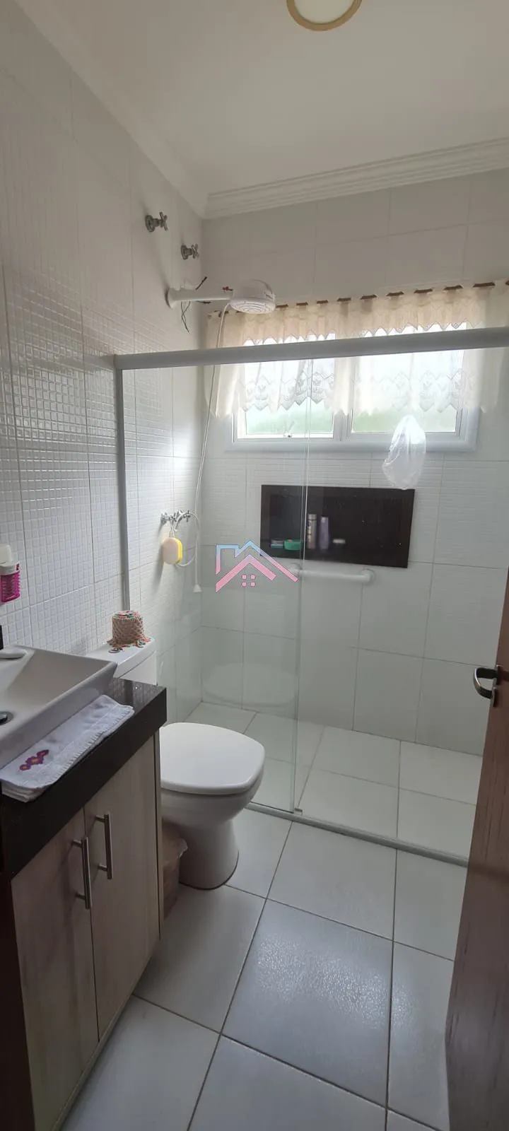 Imagem Casa à venda Residencial Laguna Club - Área útil 197 m2 com 3 dormitórios - sendo 1 suíte - 4 vagas