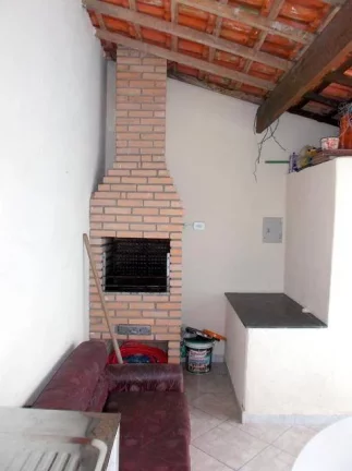 Imagem CASA PÓS LINHA - COM PISCINA, PROXIMO A AV. LUCIANA DE BONA