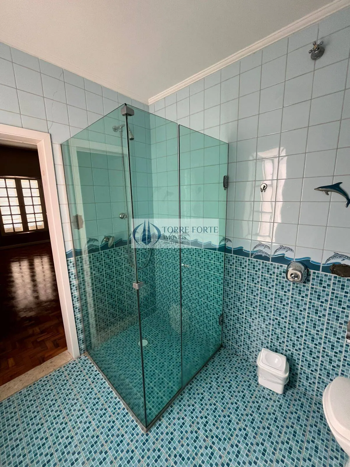 Imagem Maravilhoso sobrado com 400m² 3 dormitórios sendo 2 suítes 4 vagas, piscina
