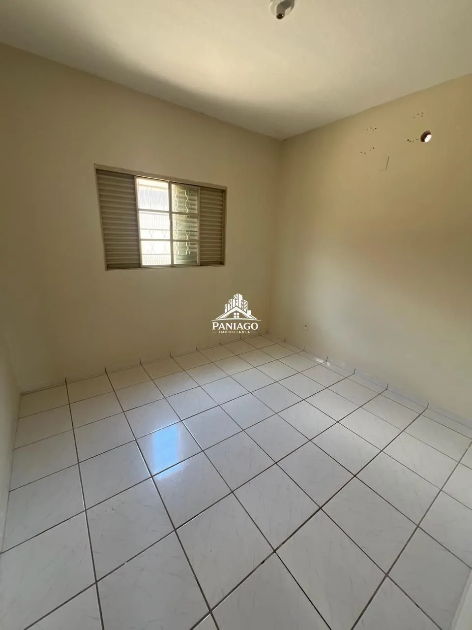 Imagem CASA COM 2 QUARTOS NO BAIRRO NOVO TERCEIRO- AMPLO TERRENO