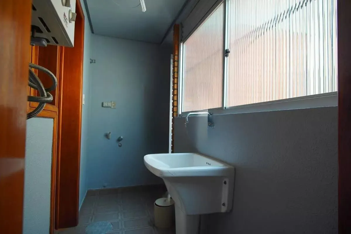 Imagem Apartamento de 3 dormitórios à venda em Petrópolis - Porto Alegre