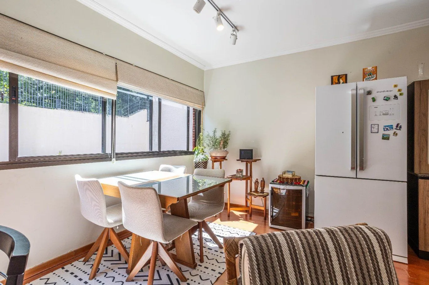 Imagem Apartamento de 3 quartos e 93m² à venda em Rio Branco, Porto Alegre.