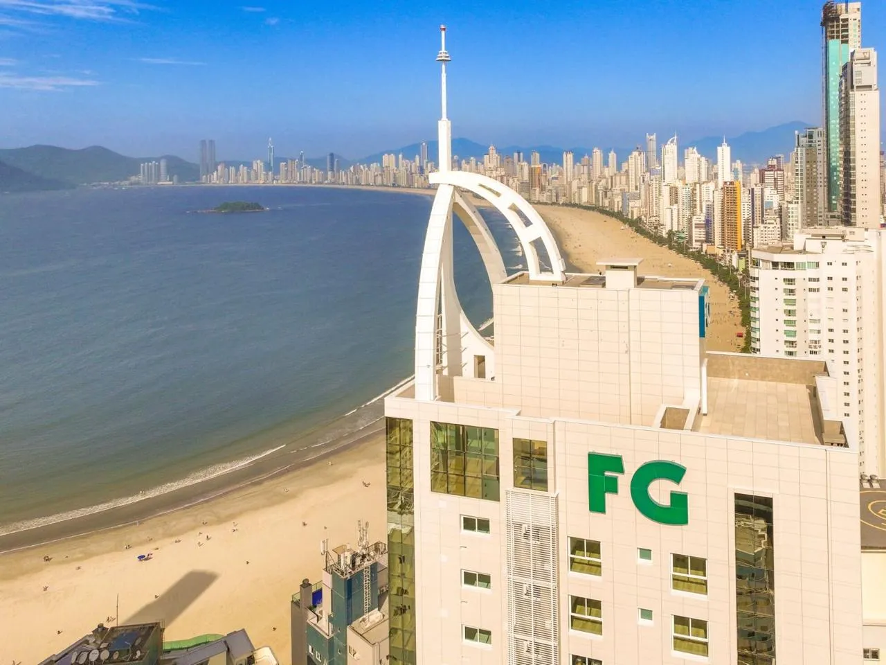 Imagem Apartamento com vista para o mar à venda com 223.09m2 por R$ 6.335.000,00