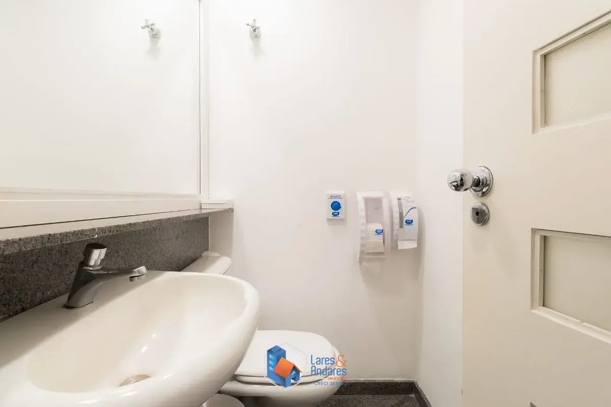Imagem Conjunto comercial para venda em Pinheiros, 65m²