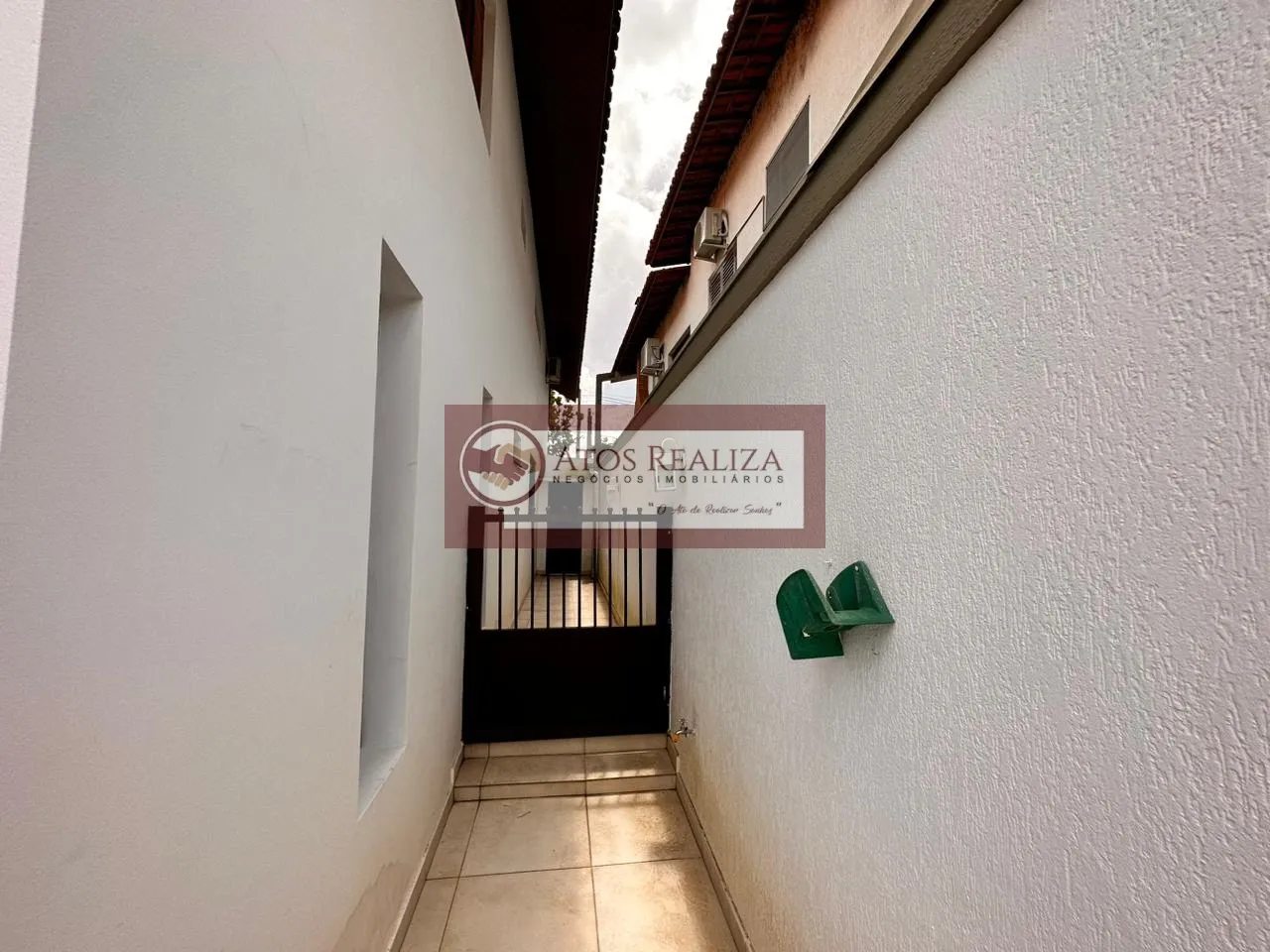 Imagem Compre residência em altíssimo Padrão próximo a marajoara.